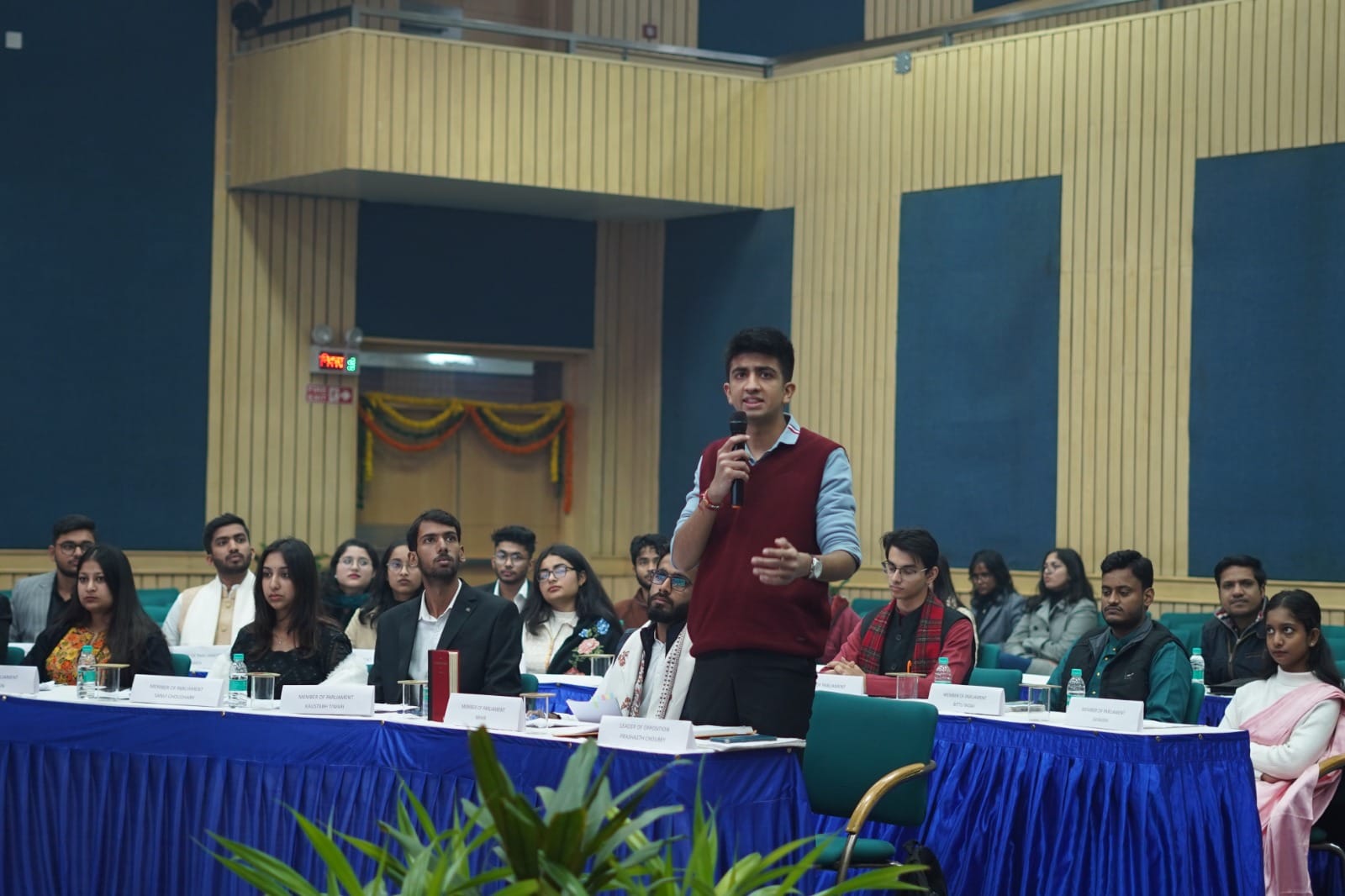 Delegate presenting points